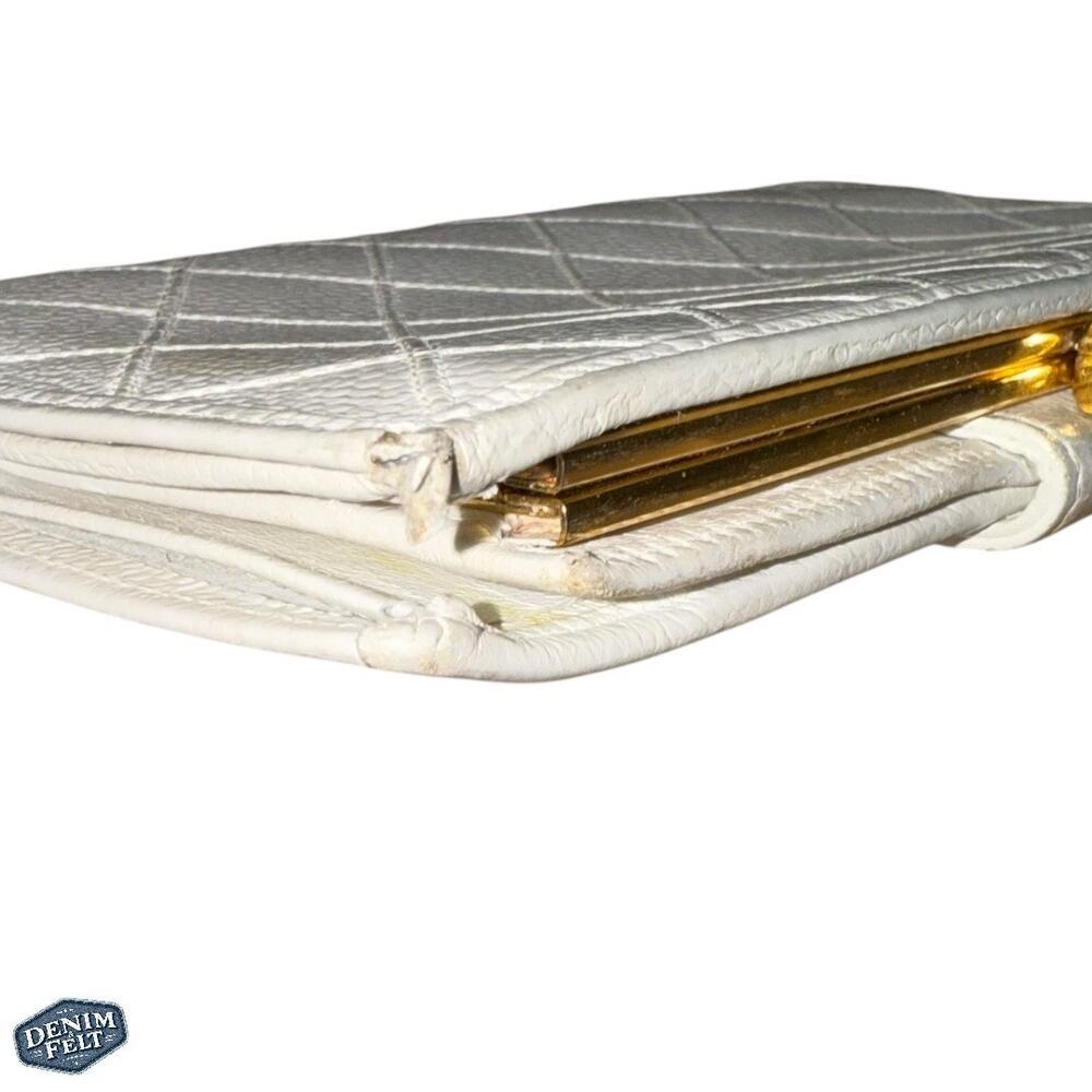 Chanel White Quilted Caviar Leather Long Snap Closure Wallet with Gold CC Logo - Picture 6 of 15